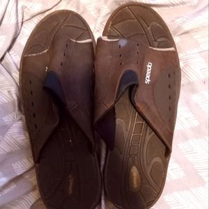 Speedo size 10 sandals